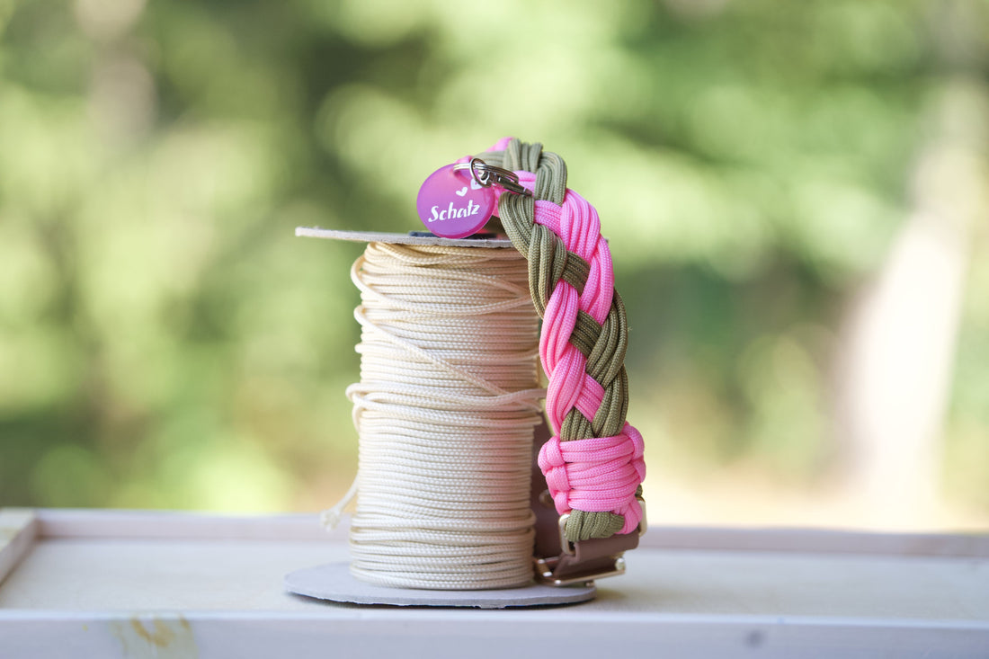 Geflochtenes Halsband Grün Pink